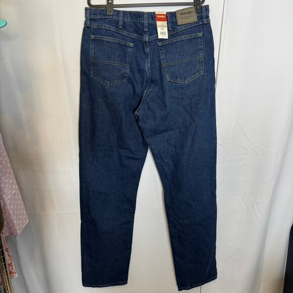 Wrangler Authentics Men’s Straight Leg Classic Fit Dark Wash Jeans 38x36 - Picture 3 of 6